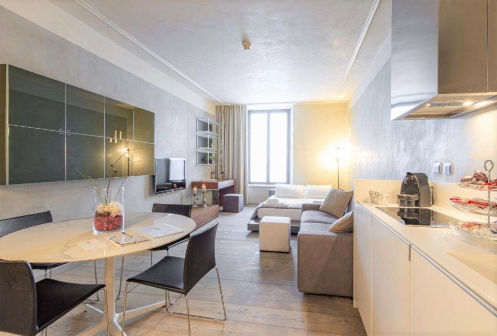 Milan Duomo Suites Εξωτερικό φωτογραφία