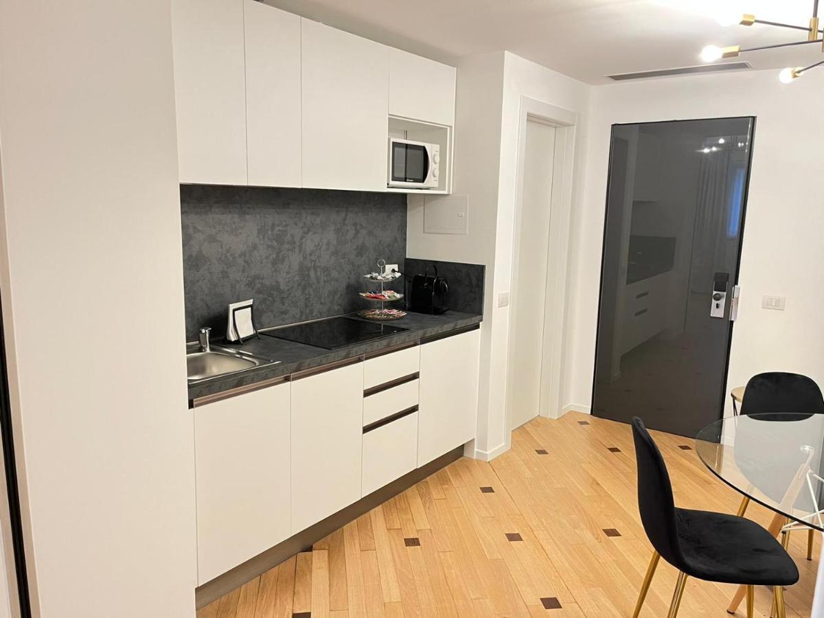 Milan Duomo Suites Εξωτερικό φωτογραφία