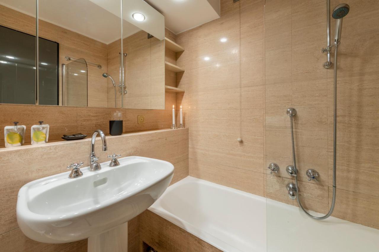 Milan Duomo Suites Εξωτερικό φωτογραφία