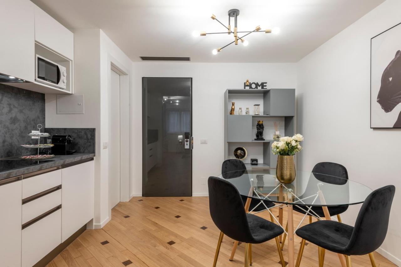 Milan Duomo Suites Εξωτερικό φωτογραφία