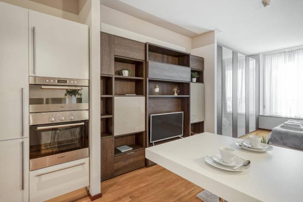 Milan Duomo Suites Εξωτερικό φωτογραφία